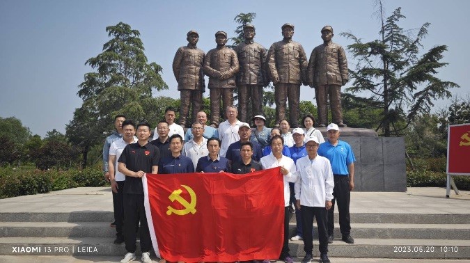 710fca4322f847ef97b9ae6061cd2554.jpg 710fca4322f847ef97b9ae6061cd2554.jpg