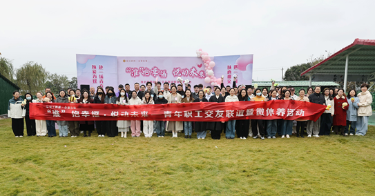 677960bdcfe94e459e36a3e19f173395.png 677960bdcfe94e459e36a3e19f173395.png