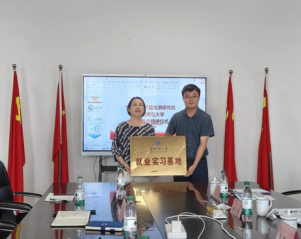 1b7ed188d9e846b9a4f56d9f4c6837dc.jpg 1b7ed188d9e846b9a4f56d9f4c6837dc.jpg