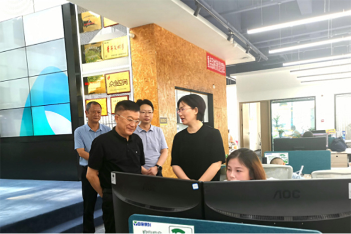 校党委常委、纪委书记曹灯明赴砀山县经开区开展访企拓岗活动